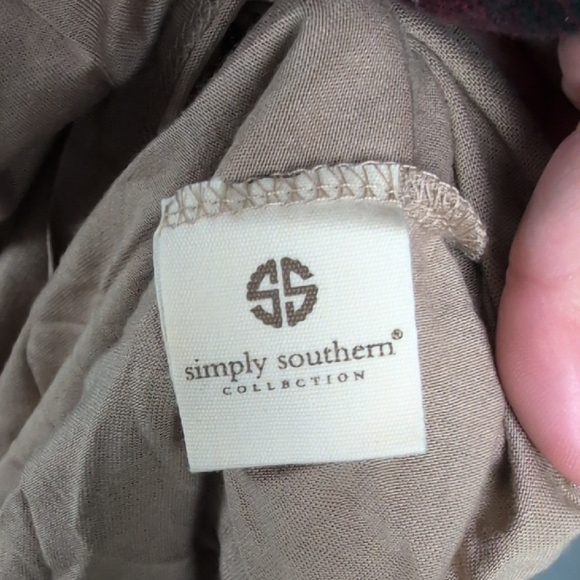 Simply Southern Tan Tunic Top - Picture 5 of 8